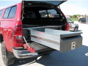 EXPEDICNE-SPANIE-ZASUVKOVY-SYSTEM-TOYOTA-HILUX-REVO-2016-2019