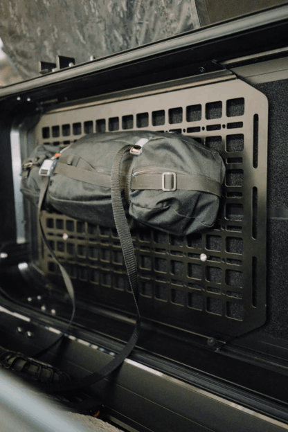 INTREPID TX Molle Panel - hliníkový panel - Image 3