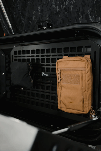 INTREPID TX Molle Panel - hliníkový panel - Image 4