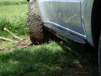 Pevnostné nášľapy MITSUBISHI Pajero III 1999-06 3-dver